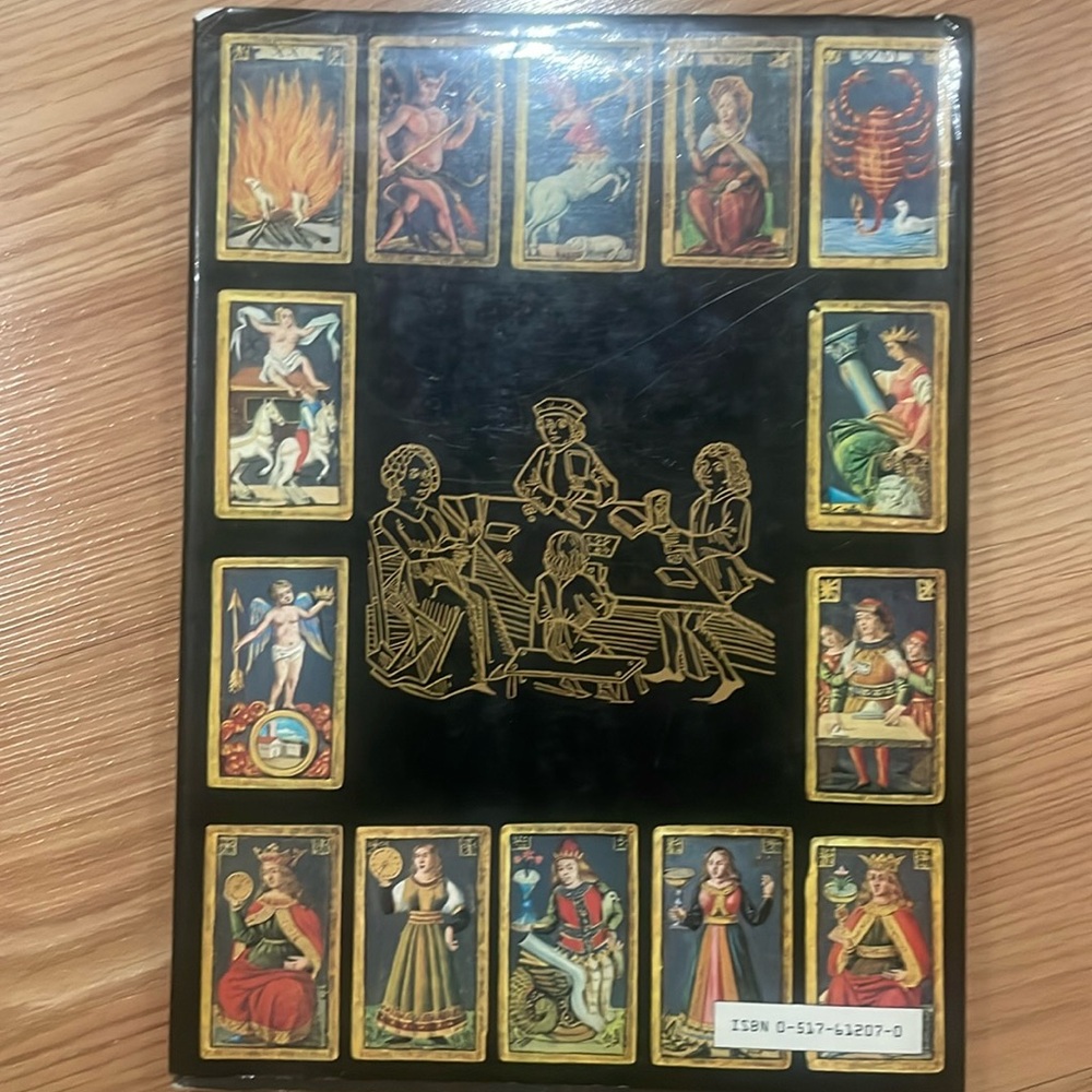 “The Tarot” book - Picture 3 of 6